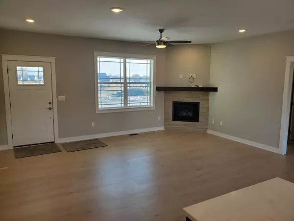 Ames, IA 50014,1513 Ohio ST