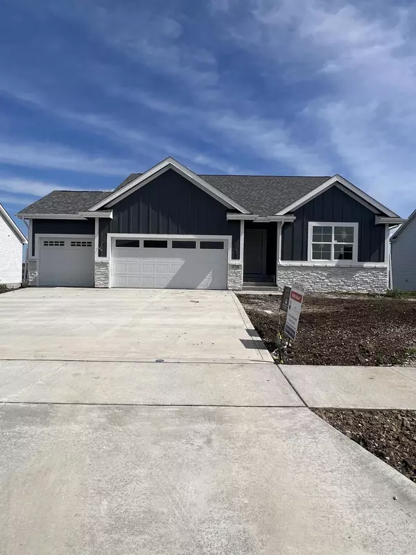 428 Wicker DR, Huxley, IA 50124