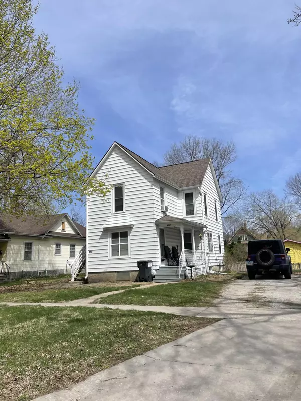 808/810 Clark AVE, Ames, IA 50010