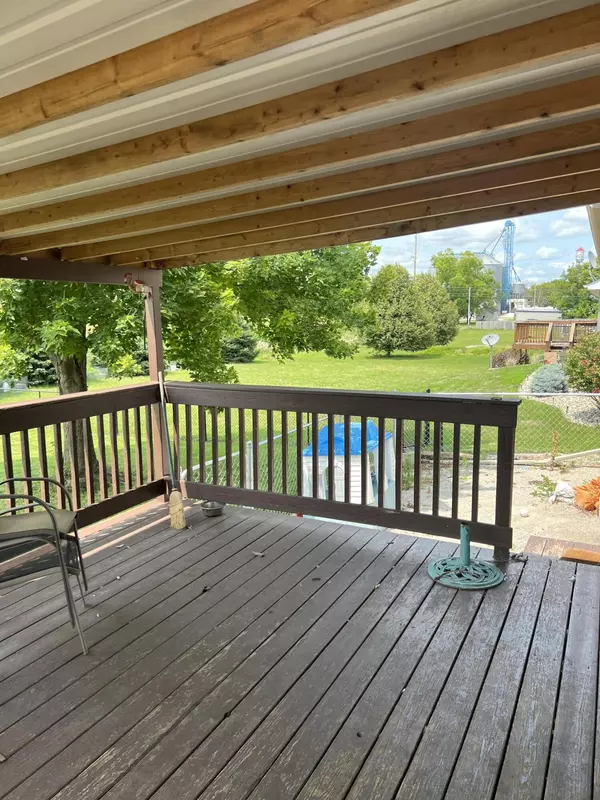 Ellsworth, IA 50075,1125 Dewitt ST