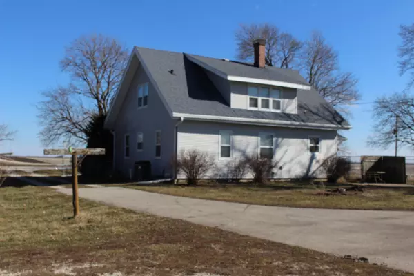 1749 165th ST, Webster City, IA 50595