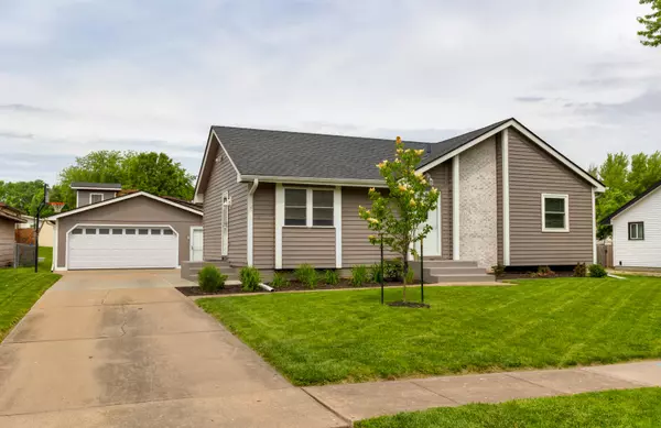 1606 NW Applewood ST, Ankeny, IA 50023