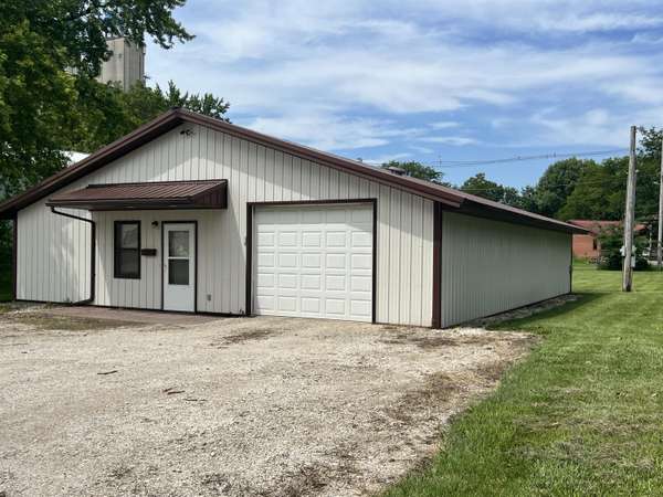 1527 Dearborn ST,  Ellsworth,  IA 50075