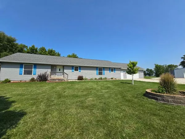 205 2nd Street E, Grand Junction, IA 50107