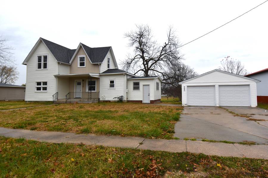 325 E Division ST, Ogden, IA 50212