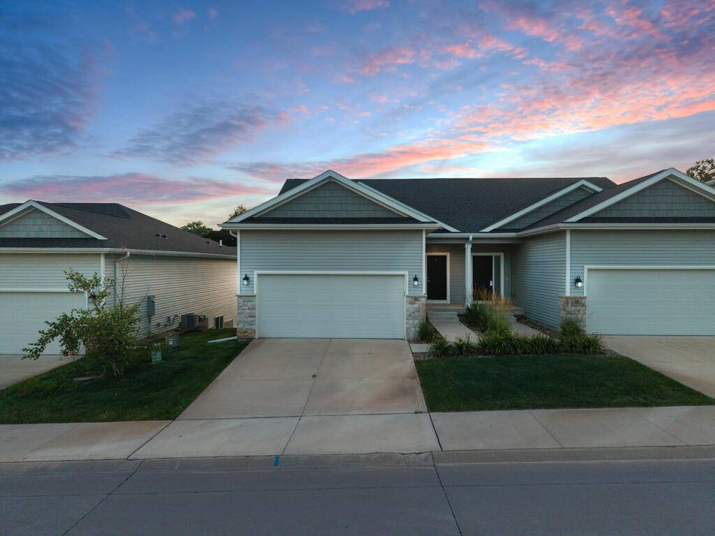 90 Keeneland CT, Pleasant Hill, IA 50327