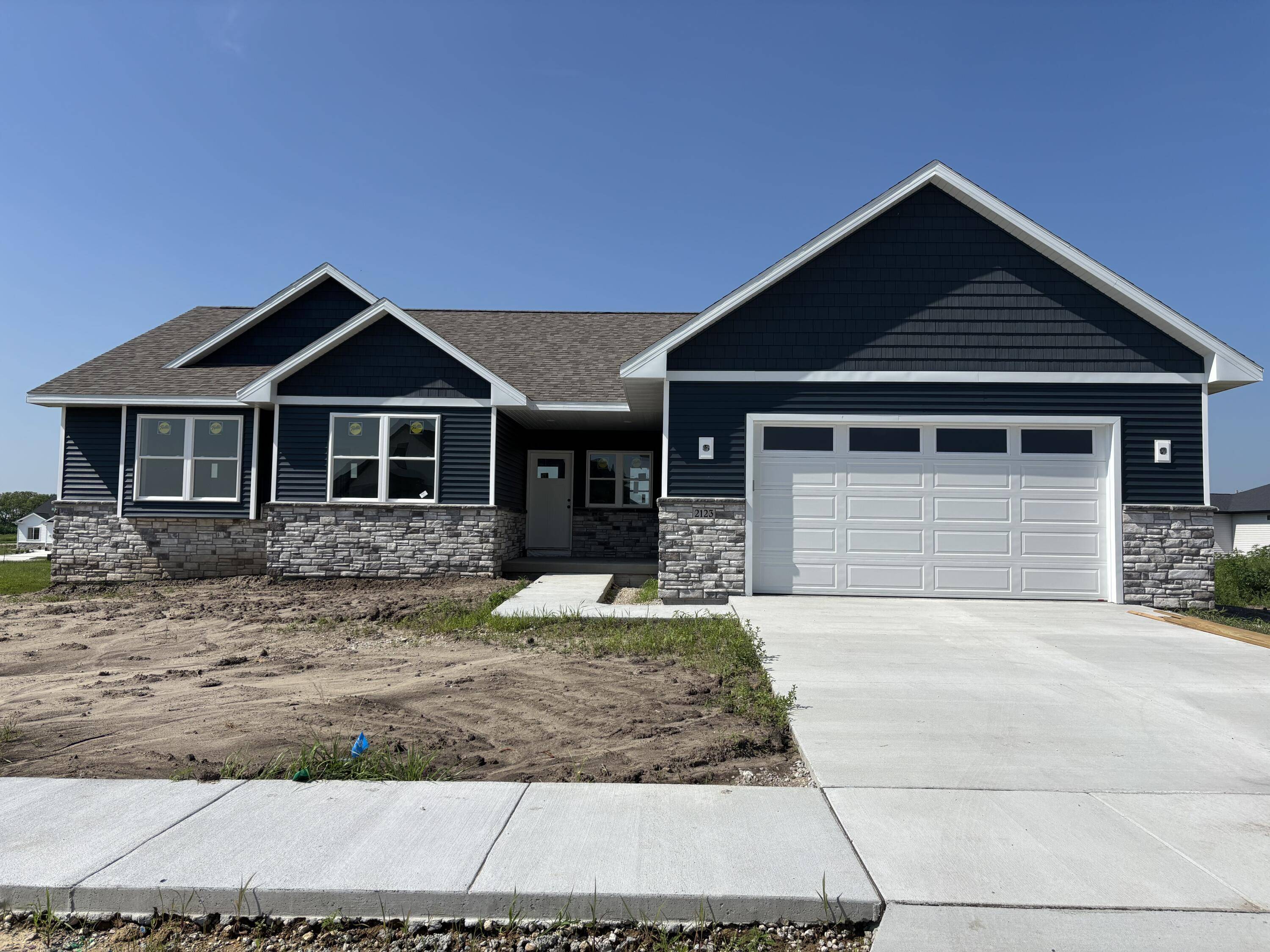 2123 Ketelsen DR, Ames, IA 50010