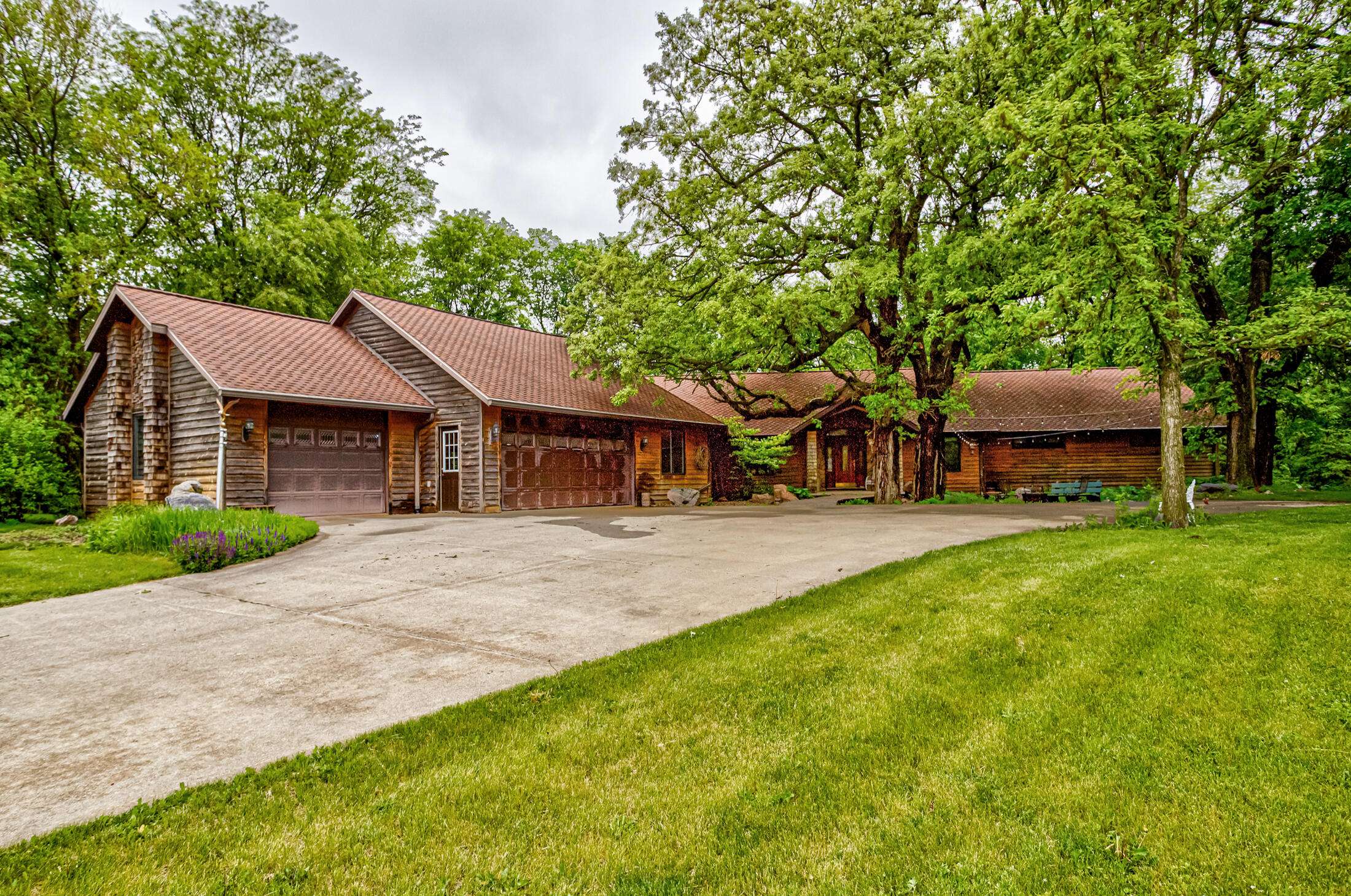 12641 Oakview Heights DR, Story City, IA 50248