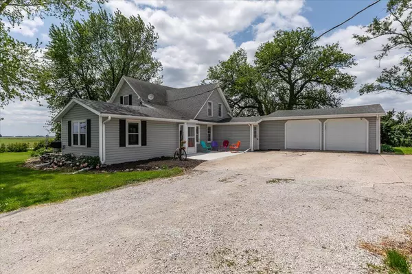 52515 140th ST, Story City, IA 50248