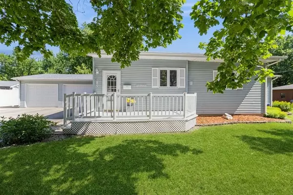 Story City, IA 50248,915 Cedar ST