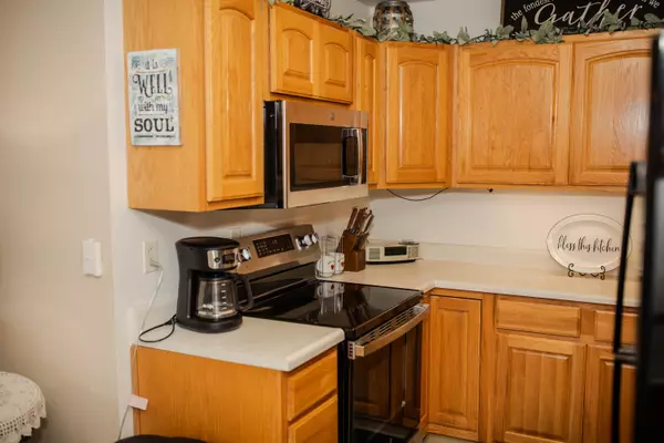 Story City, IA 50248,522 Story ST #204