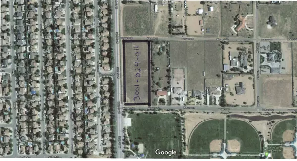 W 30th ST, Palmdale, CA 93551