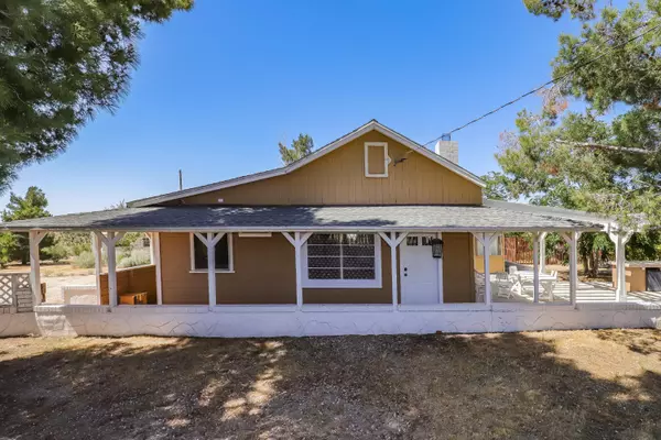 21123 Fort Tejon RD, Llano, CA 93544