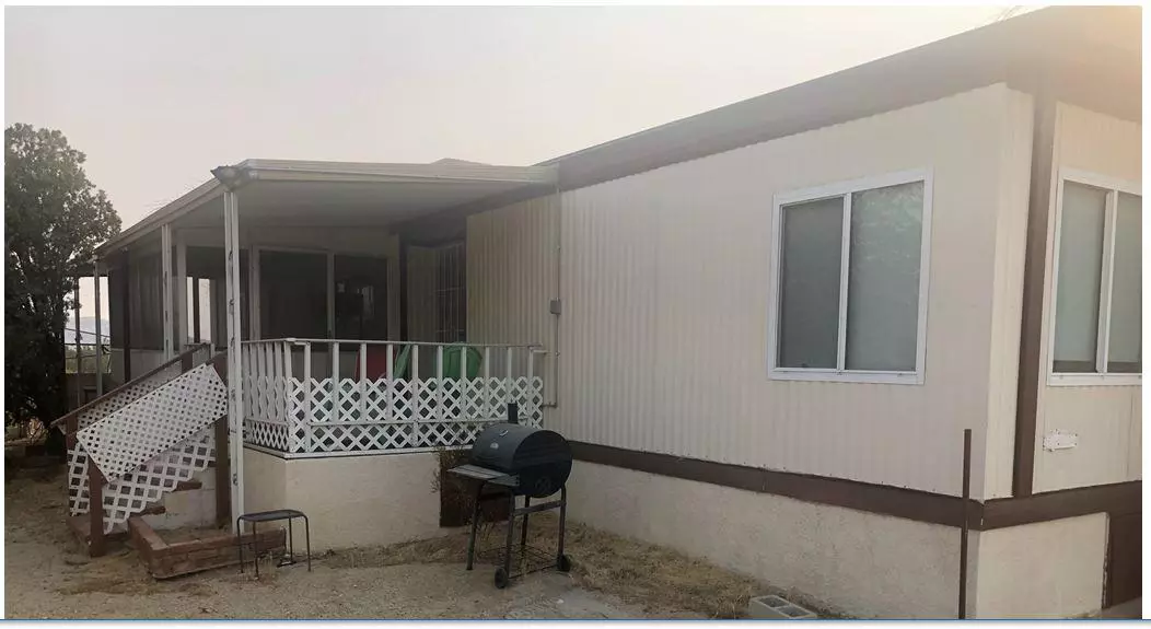 Mojave, CA 93501,8741 Buena Vista LN