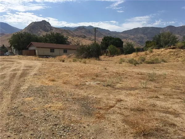 8600 Sugar Pine CT, Lake Isabella, CA 93240