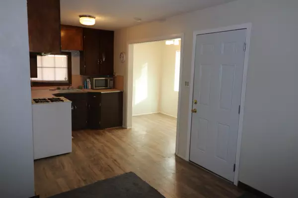 Rosamond, CA 93560,1928 Locust ST