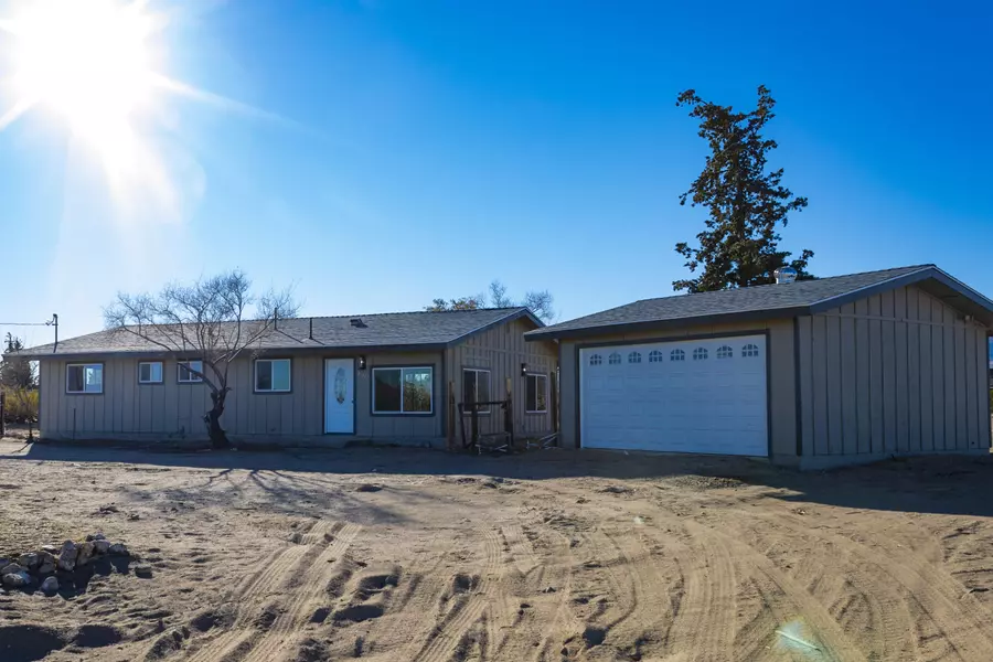 21327 Klassette ST, Mojave, CA 93501