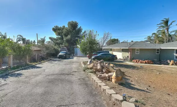 San Bernadino, CA 92407,18487 Grandview AVE