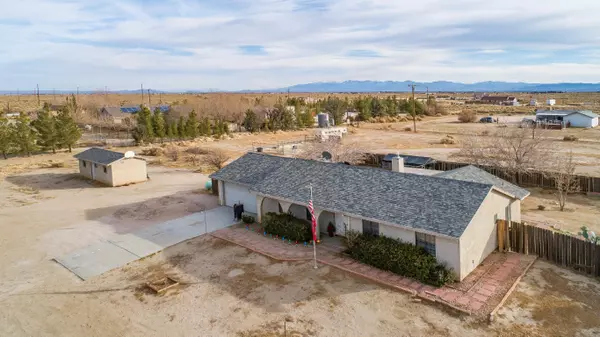 Rosamond, CA 93560,5732 Charan RD