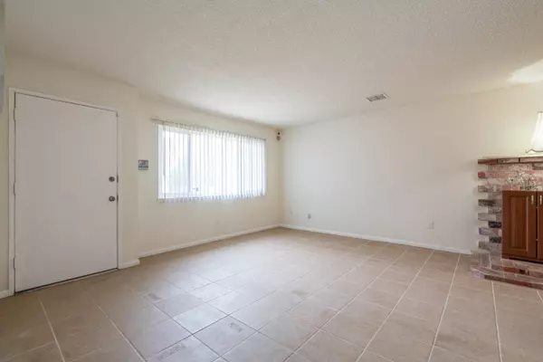 Rosamond, CA 93560,1574 Richfield AVE