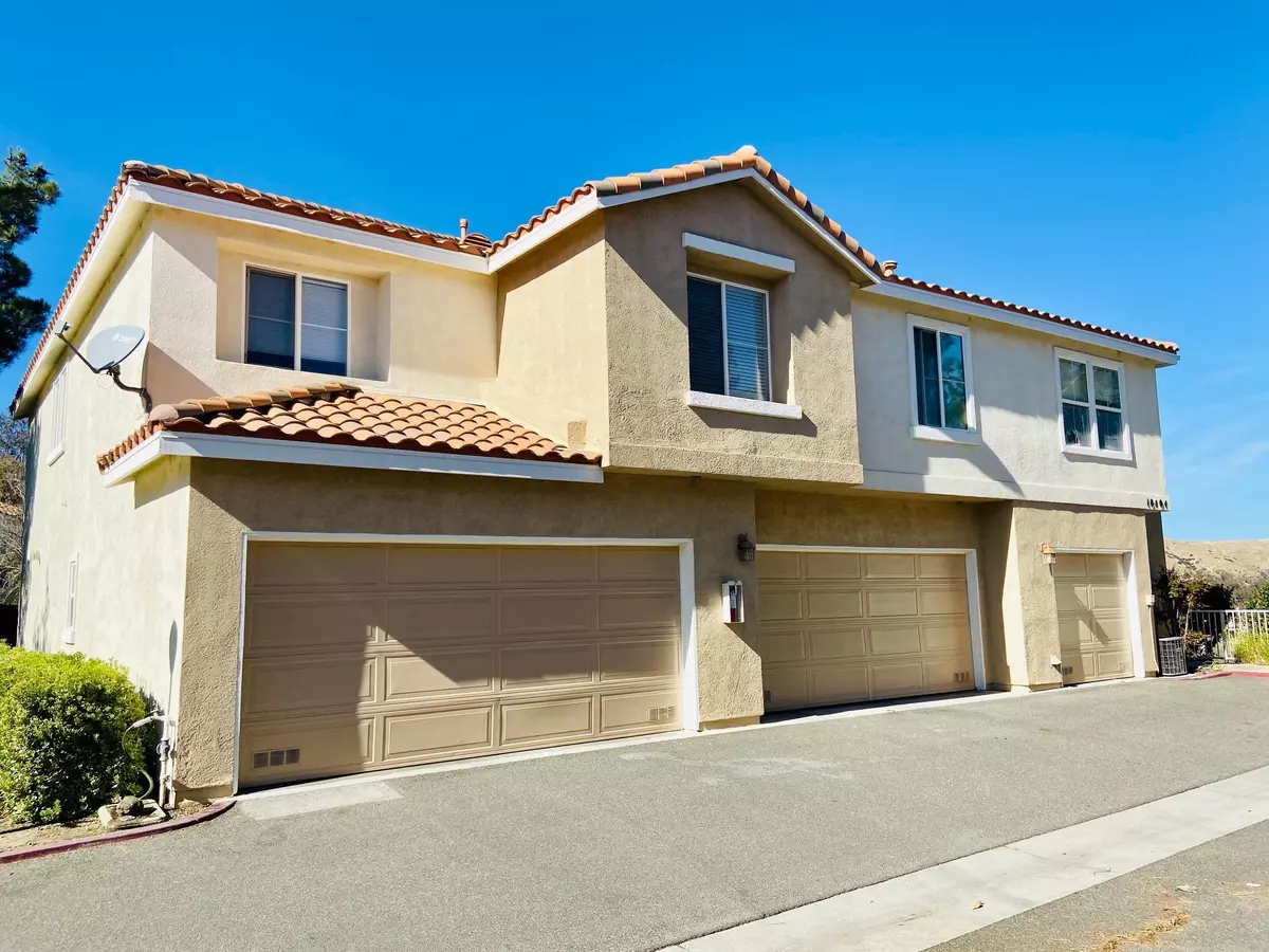 Santa Clarita, CA 91387,18004 Flynn DR #6302