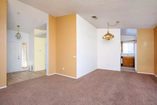 Rosamond, CA 93560,3313 Marlene CT