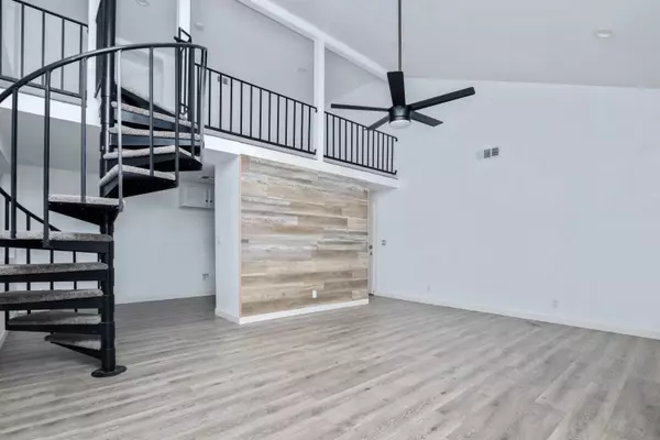 Lake Hughes, CA 93532,15023 Sandy Ridge RD