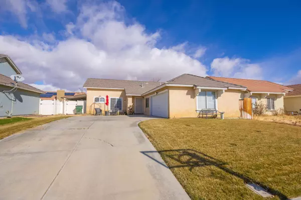 2611 Summerchase AVE, Rosamond, CA 93560