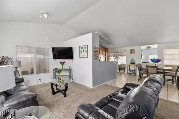 Rosamond, CA 93560,2611 Summerchase AVE