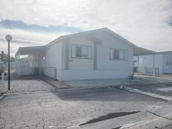 2112 Windflow Drive #67, Rosamond, CA 93560