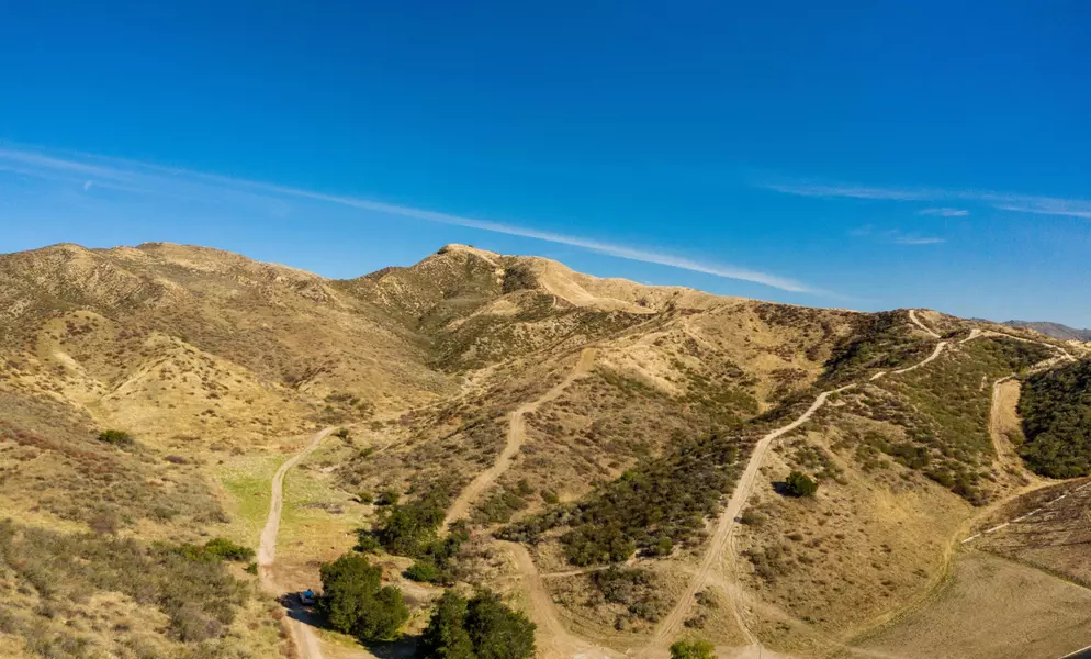 Oak Creek RD, Castaic, CA 91384