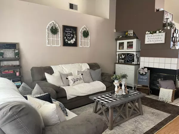 Rosamond, CA 93560,1108 Cloverdale Ct