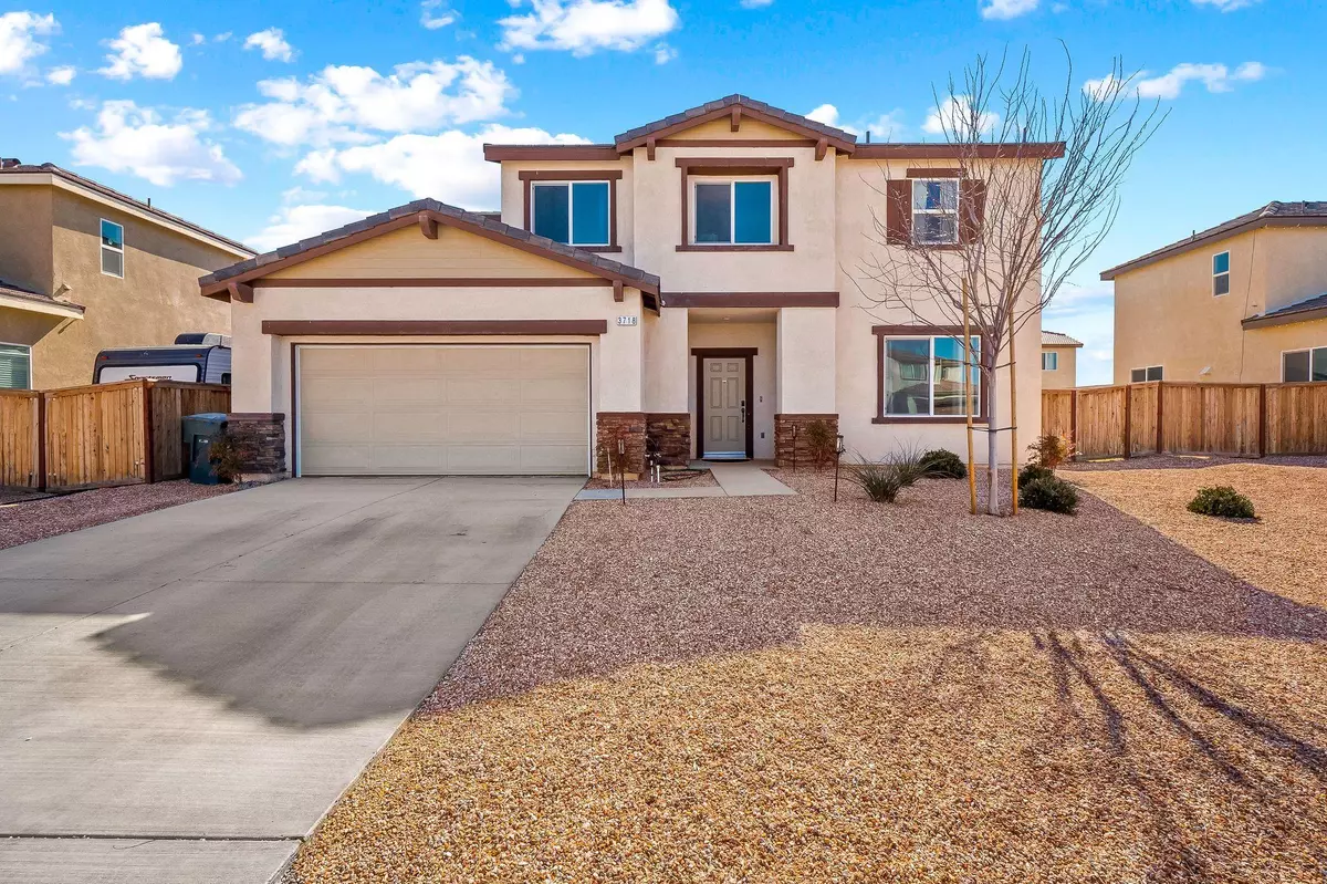 Rosamond, CA 93560,3718 Half Dome AVE