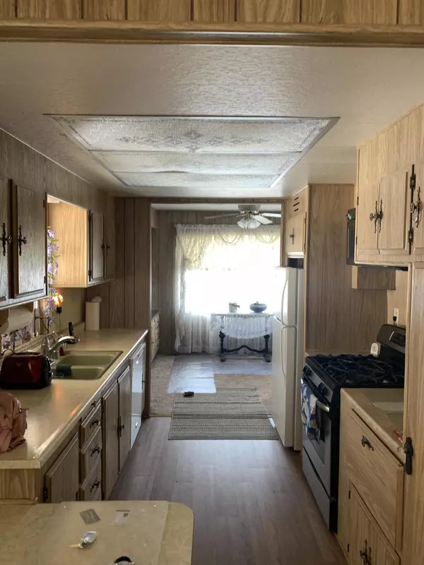 Quartz Hill, CA 93536,5711 W Ave M ##3