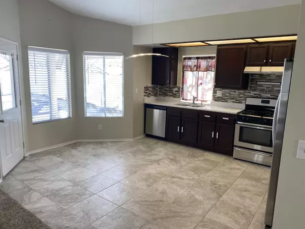 Rosamond, CA 93560,1024 Holloway AVE