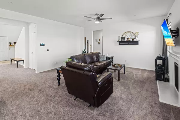 Rosamond, CA 93560,3525 Mt San Gorgonia AVE