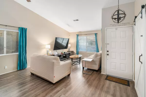 Lancaster, CA 93535,43233 E 32nd ST