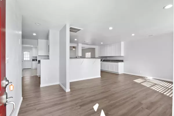 Rosamond, CA 93560,2055 Orange ST