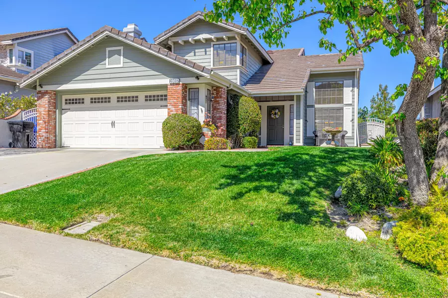 28657 Heather LN, Castaic, CA 91384