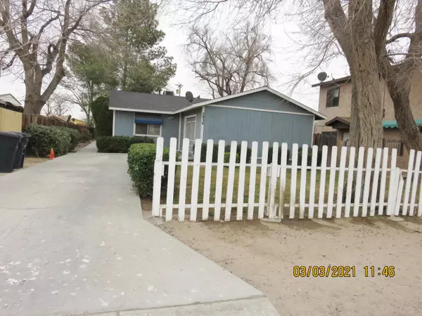 Rosamond, CA 93560,2936 Desert ST