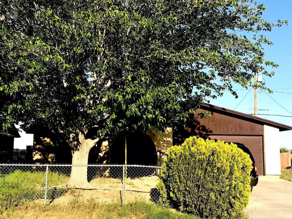 Rosamond, CA 93560,3410 W Roxbury ST