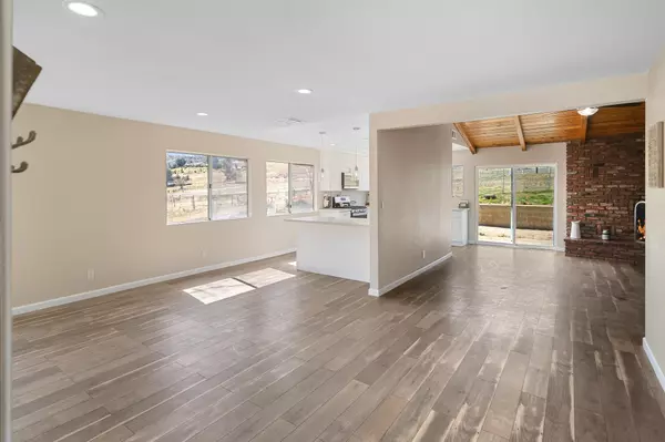 Leona Valley, CA 93551,40064 W 92nd ST