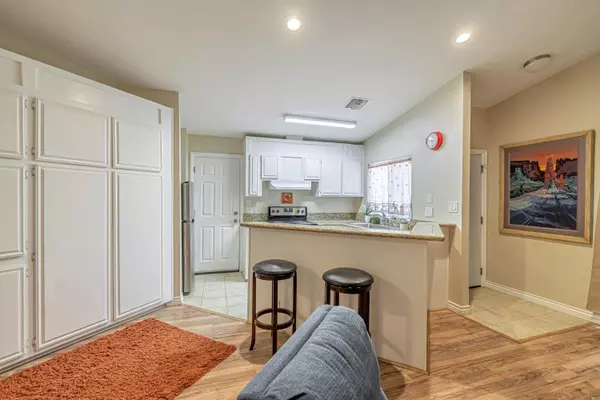 Rosamond, CA 93560,2408 Panorama LN