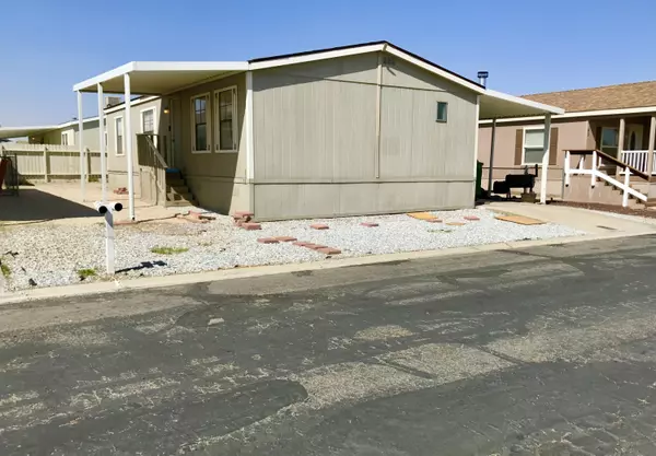 1550 W 20th ST #Spc 41, Rosamond, CA 93560