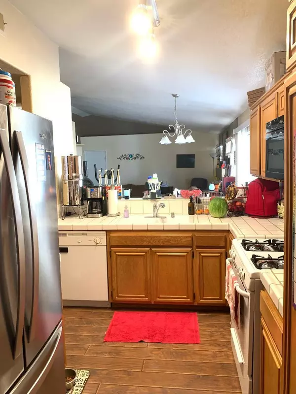 Rosamond, CA 93560,3430 Rodney ST