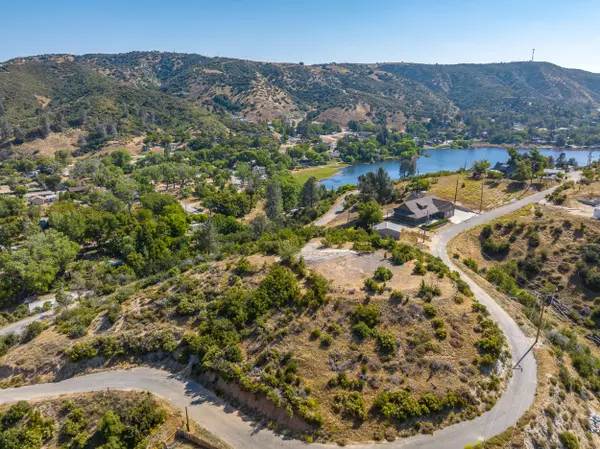 Lake Hughes, CA 93532,18155 Newview DR