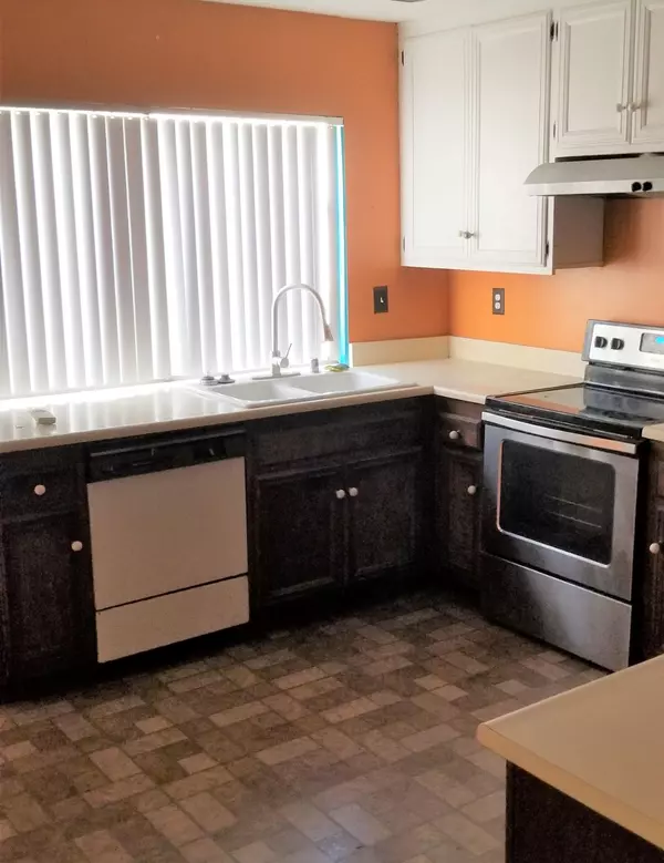 Santa Clarita, CA 91355,23433 Avenida Rotella