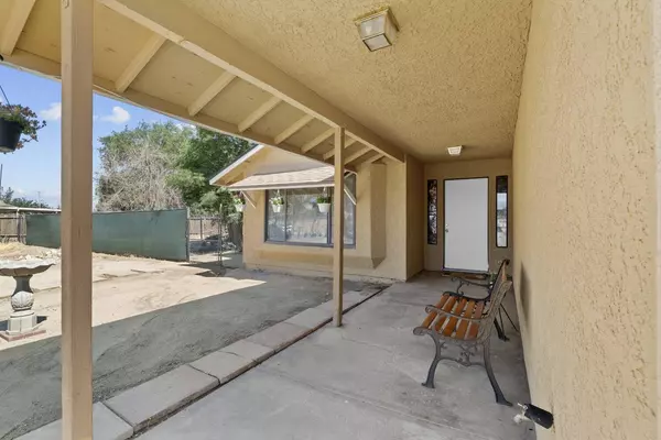 Palmdale, CA 93591,9751 E Avenue Q2