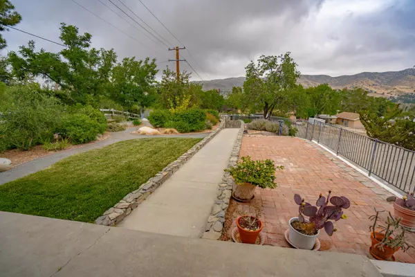 Leona Valley, CA 93551,40016 W 90th ST
