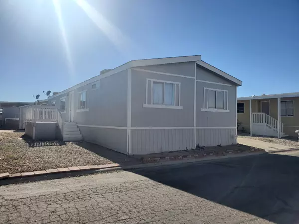 1550 W 20th Street West #69, Rosamond, CA 93560